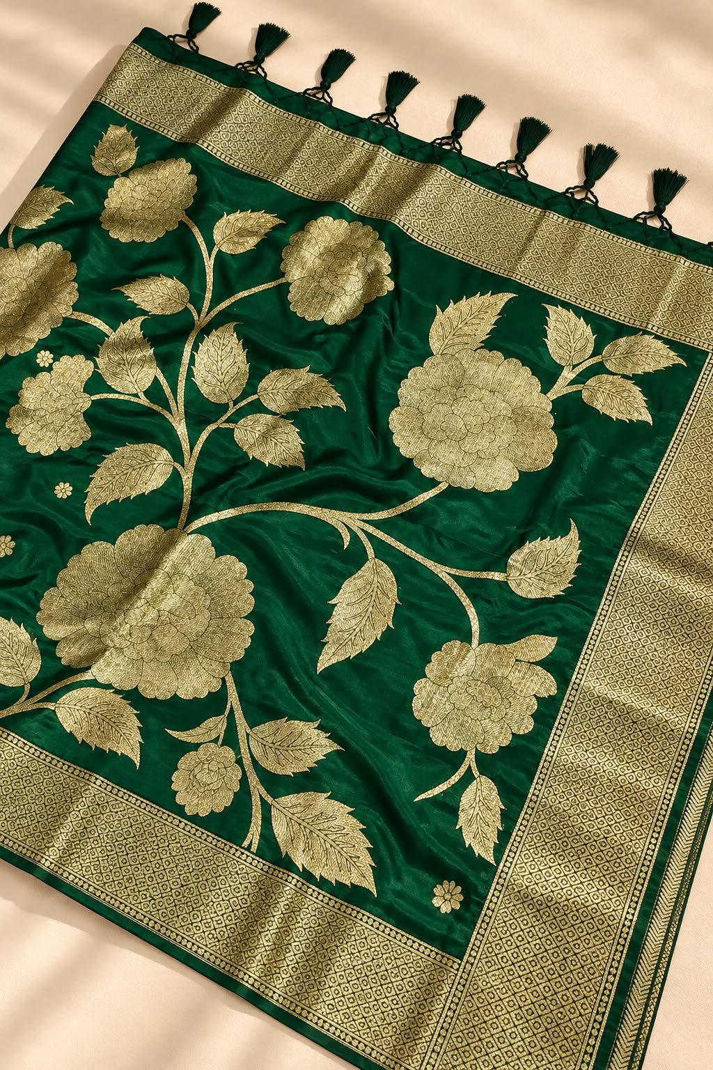 Elegant Dola Silk Saree - Image 2